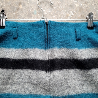 Cool wool skirt