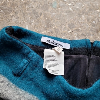 Cool wool skirt