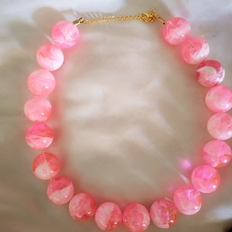 Pembe Akrilik Boncuk Kolye