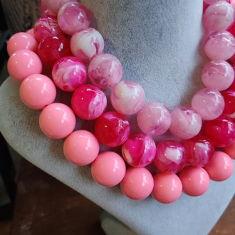 Pembe akrilik boncuk kolye 