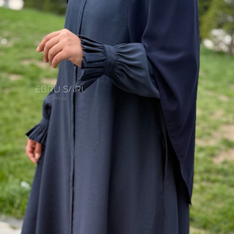FARAH FERACE 