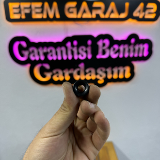 Kaput demir klipsi (kule yanı )