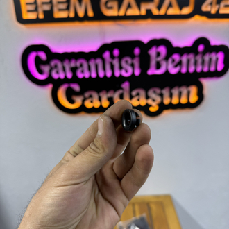 Kaput demir klipsi (kule yanı )