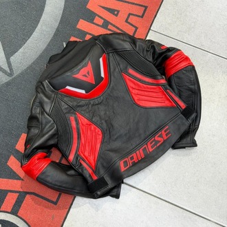 Dainese Deri Ceketi SİYAH-KIRMIZI