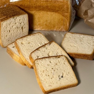 900g %100 Ekşi Mayalı Sütlü Tereyağlı Klasik Tost Ekmeği 