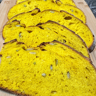 Ekşi mayalı zerdeçallı kabak çekirdekli hemşin ekmeği
