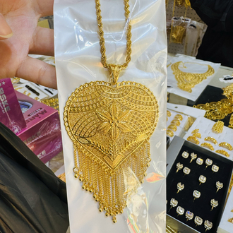 Büyük hint kolye