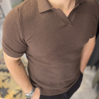 Dokulu triko örgüsü ve düğmesiz polo yaka