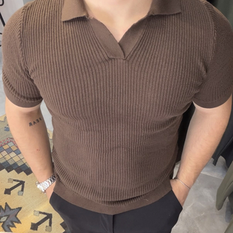 Dokulu triko örgüsü ve düğmesiz polo yaka
