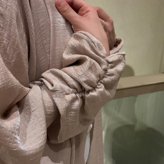 kolu kıvrımlı beige elegance