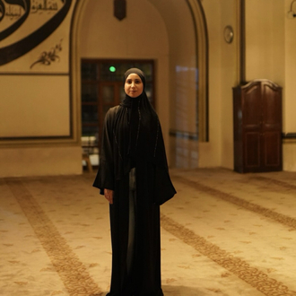 yırtmaçlı siyah abaya 