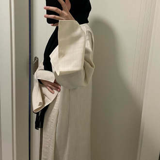 ekru yırtmaçlı abaya