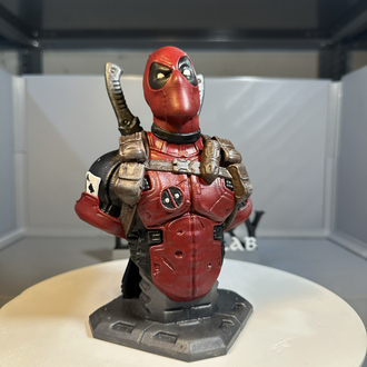 Deadpool Büst Figür 17 cm – El Boyaması Koleksiyon Dekoru | 3D Baskı | Marvel