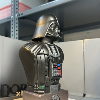 Darth Vader El Boyaması Koleksiyon Büstü – 25 cm