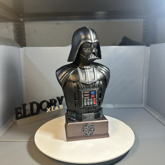 Darth Vader El Boyaması Koleksiyon Büstü – 25 cm