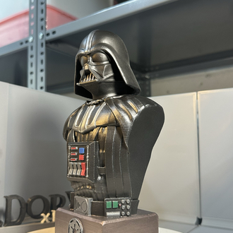 Darth Vader El Boyaması Koleksiyon Büstü – 25 cm
