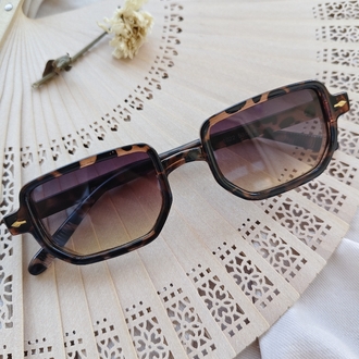 Leopar Desenli Retro güneş gözlüğü