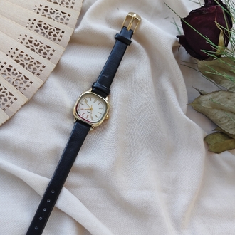 vintage kare saat
