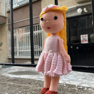 El örgüsü prenses bebek
