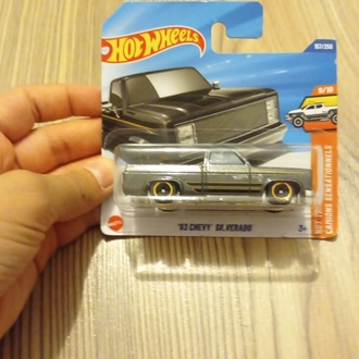 '83 CHEVY SILVERADO™