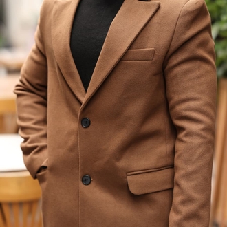 Kod: 2502 | Taba Erkek Modern Fit Kaşe Kaban – Diz Altına Uzanan En Uzun Model 