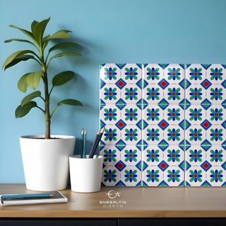 Perforated Stencil 10 x 10 cm – 2 Copies of Sicilian Style Geometric Daisy Tile Pattern