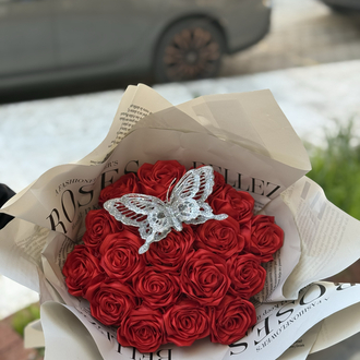 Kırmızı Çiçek Buketi