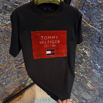 Tommy kadife baskı siyah 2026