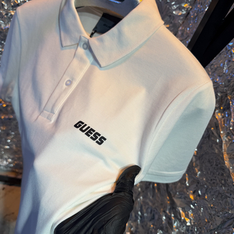 Guess yaka detaylı ultra premium beyaz