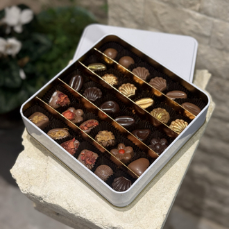 Lüks Kare Metal Kutu Karışık Dolgulu Çikolata | 300 gr