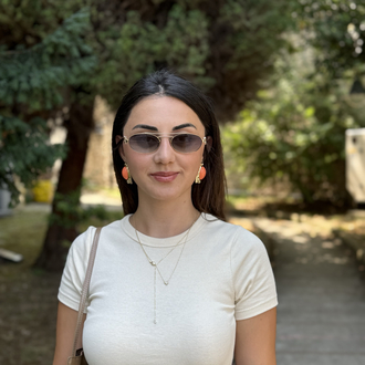Turuncu düğme küpe