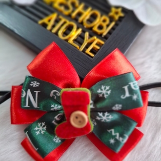 Yılbaşı Kırmızı–Yeşil Noel Çorabı Fiyonk Bant | El Yapımı Çocuk & Bebek Aksesuarı
