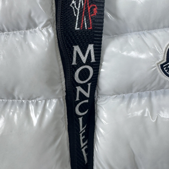 Moncler yelek