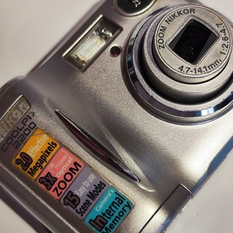 
Nikon Coolpix 2200 Dijital Fotoğraf Makinesi
