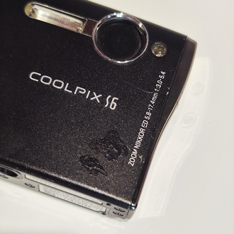 Nikon Coolpix S6 Dijital Fotoğraf Makinesi 