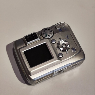 
Nikon Coolpix 2200 Dijital Fotoğraf Makinesi