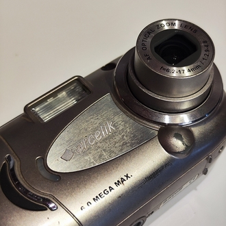 Arçelik ADK Z410 Dijital Fotoğraf Makinesi