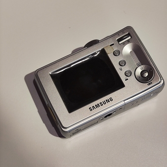 Samsung S750 Dijital Fotoğraf Makinesi