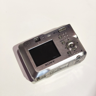 Sony DSC-S60 Dijital Fotoğraf Makinesi