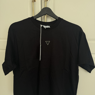 Guess tshirt