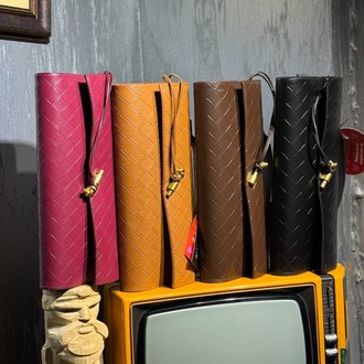 BOTTEGA VENETA – Andiamo Clutch