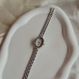 Oval Kadran Silver Kadın Saat