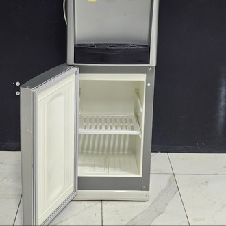 2. EL BOSCH RDW1370 GRİ ALTI DOLAPLI SICAK-SOĞUK SU SEBİLİ