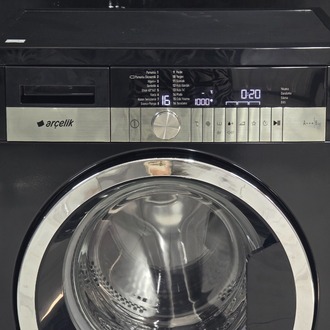 SIFIRLANMIŞ ARÇELİK SİYAH PIYANO SERİ 8 KG 1000 DEVİR ÇAMAŞIR MAKİNESİ