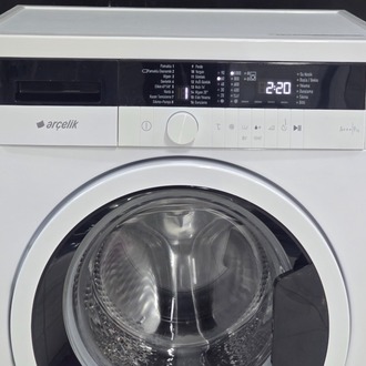 SIFIRLANMIŞ ARÇELİK PIYANO SERİ 9 KG 1000 DEVİR ÇAMAŞIR MAKİNESİ