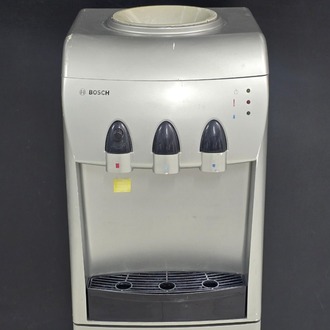 2. EL BOSCH RDW1370 GRİ ALTI DOLAPLI SICAK-SOĞUK SU SEBİLİ