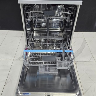 SIFIRLANMIŞ ARÇELİK INOX PIYANO SERİ 6 PROGRAMLI BULAŞIK MAKİNESİ