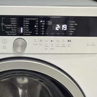 SIFIRLANMIŞ ARÇELİK PIYANO SERİ 9 KG 1200 DEVİR ÇAMAŞIR MAKİNESİ