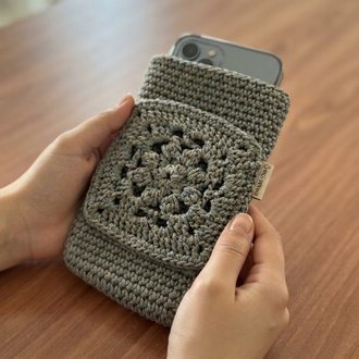 Granny Square El Örgüsü Telefon Kılıfı | Handmade Crochet Phone Sleeve