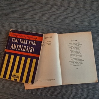(Okuyucuların Hazırladığı) Yeni Türk Şiiri Antolojisi (2 Cilt)